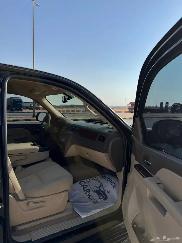 شفرولية تاهو 2012 اسود نظيف 15