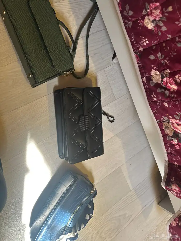 شنط نسائيه 0