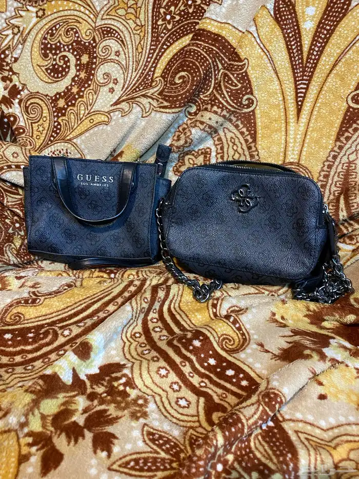 محفظة نقود و حقائب كتف اصليه من GUESS 4