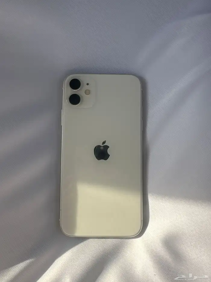 للبيع جوال 11 العادي ابيض الذاكره 128 قيقا وكاله ما انفك 0