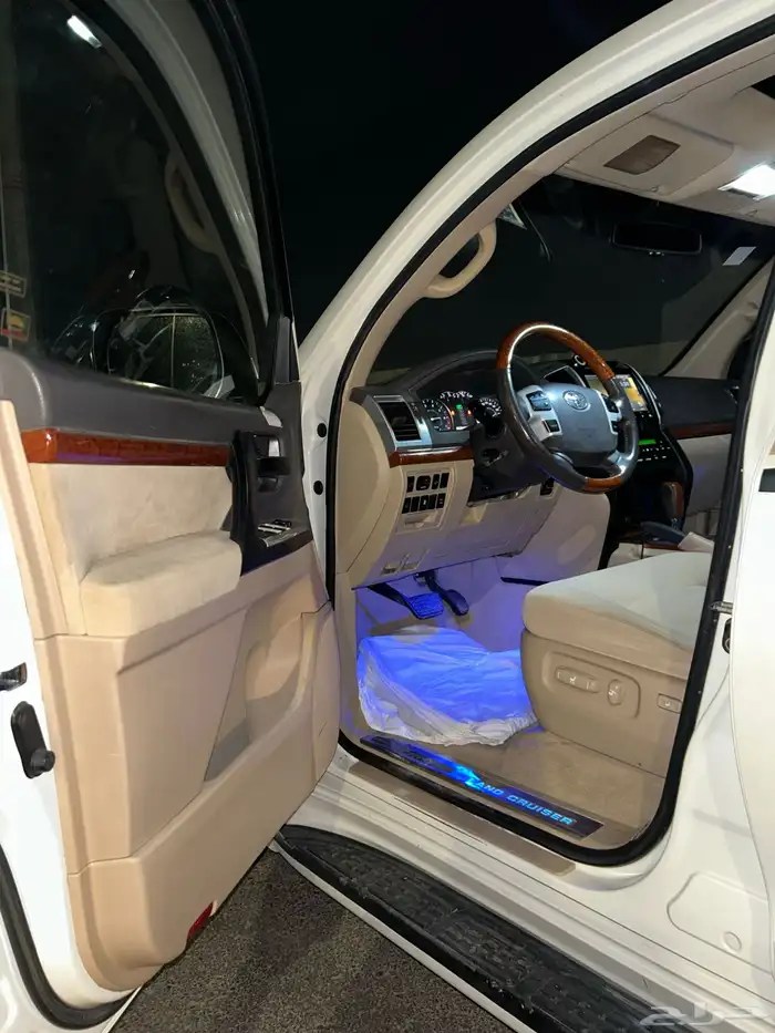 جيب تايوتا لاند كروزر 10