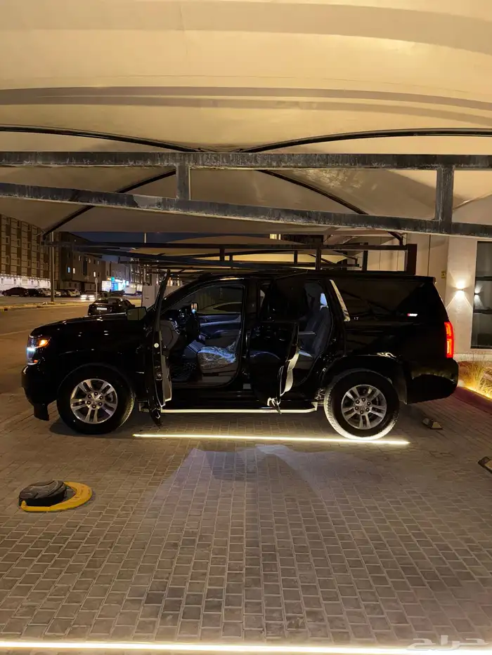 للبيع تاهو 2017 اسود مالك اول بدون دبل 2