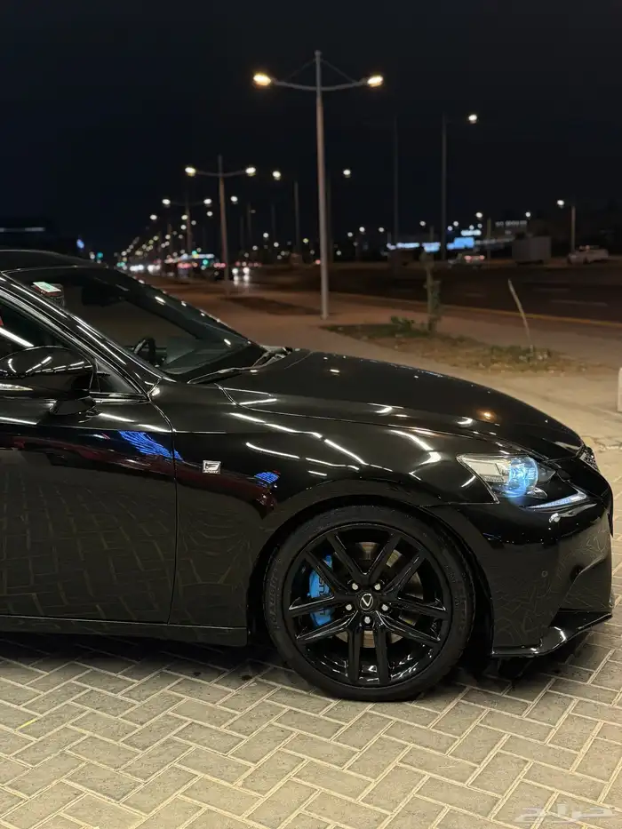 لكزس is350 F سبورت نظيف 3