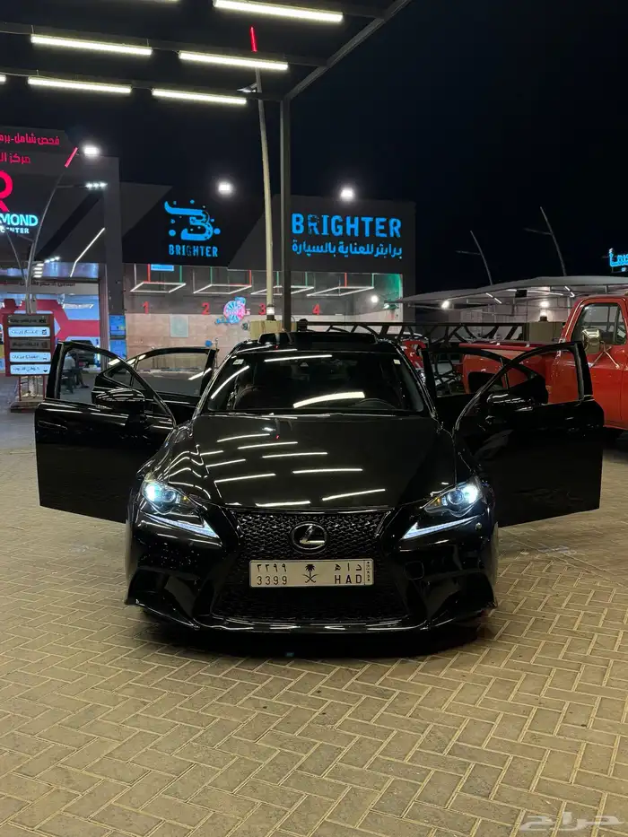 لكزس is350 F سبورت نظيف 8
