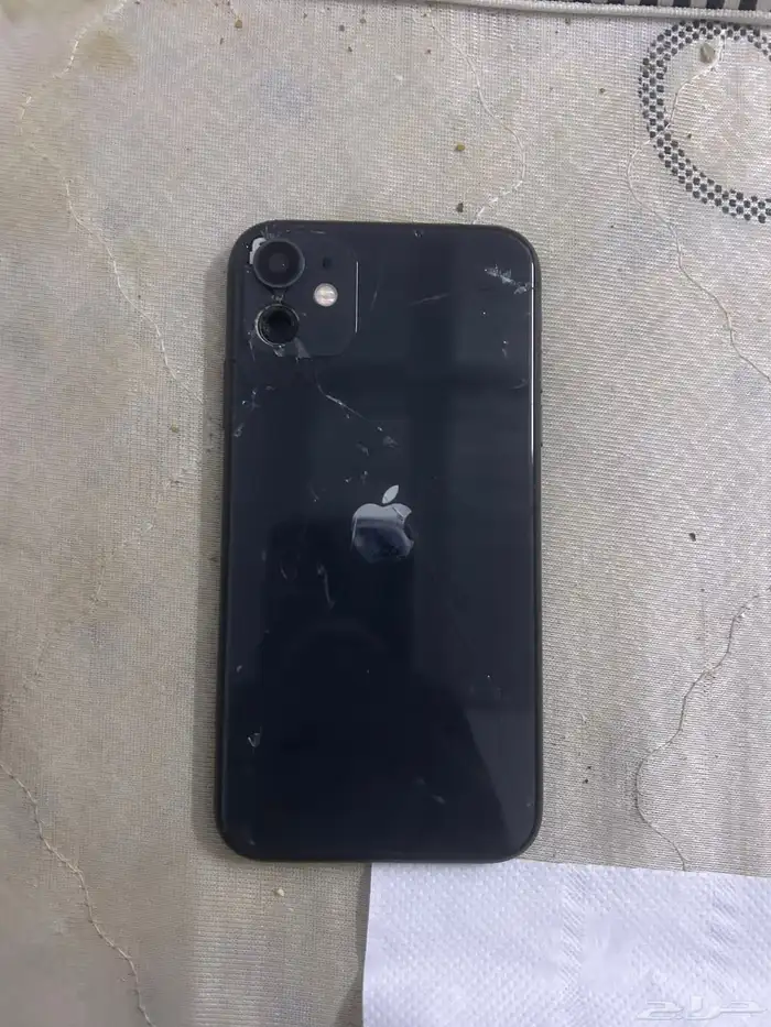 ايفون 11 العادي 1