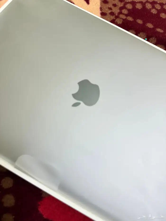 ابل ماكبوك m1 0