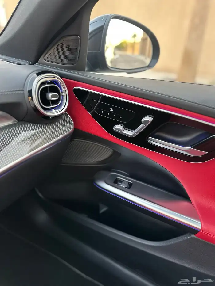 مرسيدس C300 ماشي 47 الف بحاله الوكاله 28