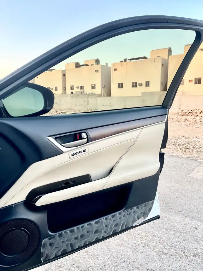 لكزس جي اس GS 350 2014 33