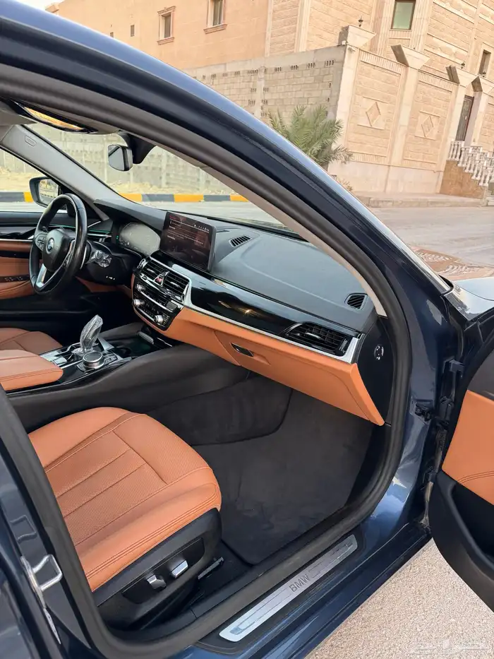بي ام دبليو 520i موديل 2023 14