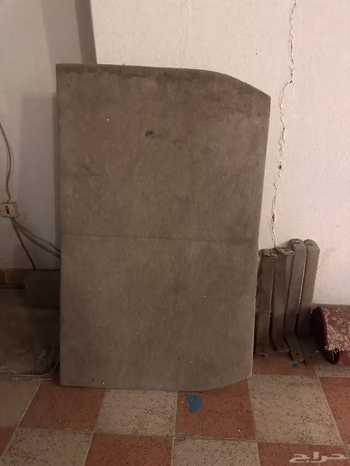 طبق جيب باجيرو كامل مع القواعد بحالة ممتازة 0