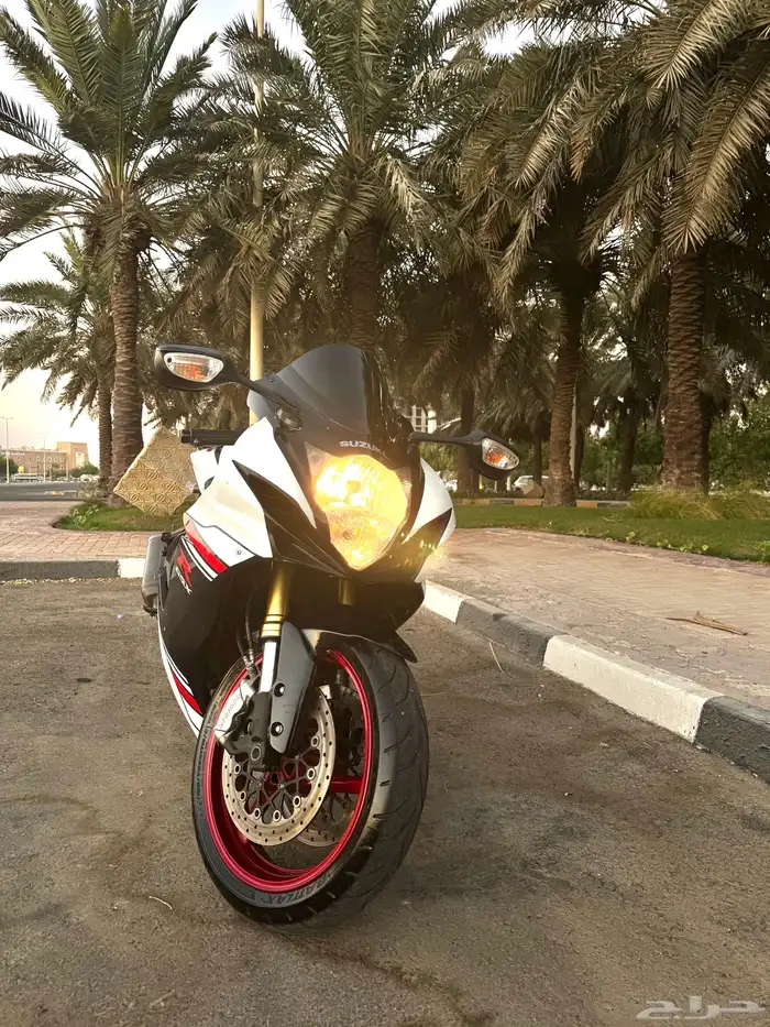 Suzuki GSXR-750 دباب ريس سزوكي 5