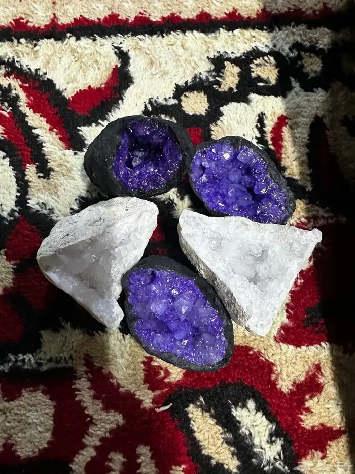 حجر للبيع 3