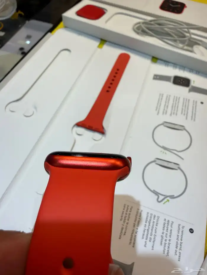 ساعة ابل سريس 6 مقاس 40 مع كرتونها وكامل اغراضها 9