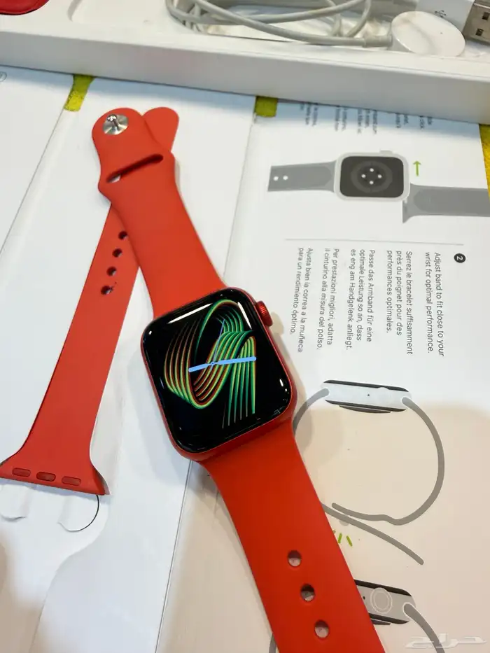 ساعة ابل سريس 6 مقاس 40 مع كرتونها وكامل اغراضها 0