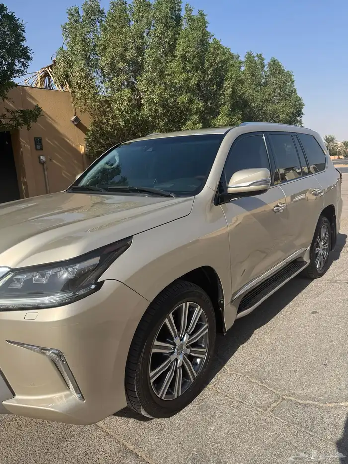 جيب لكزس LX570 موديل 2017 12
