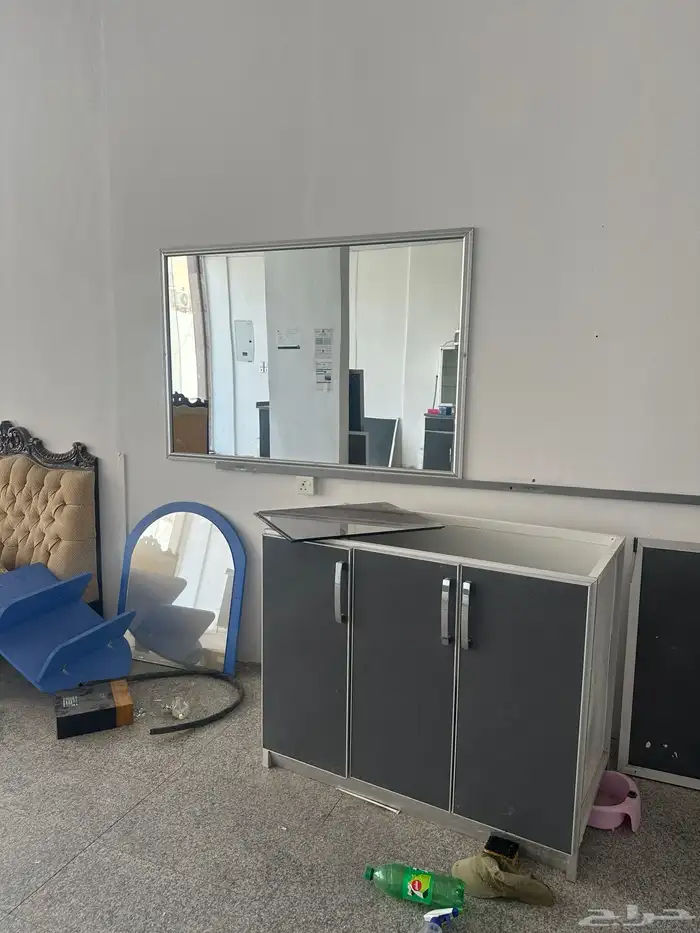 ادراج و مريات وكنب محل حلاق 4