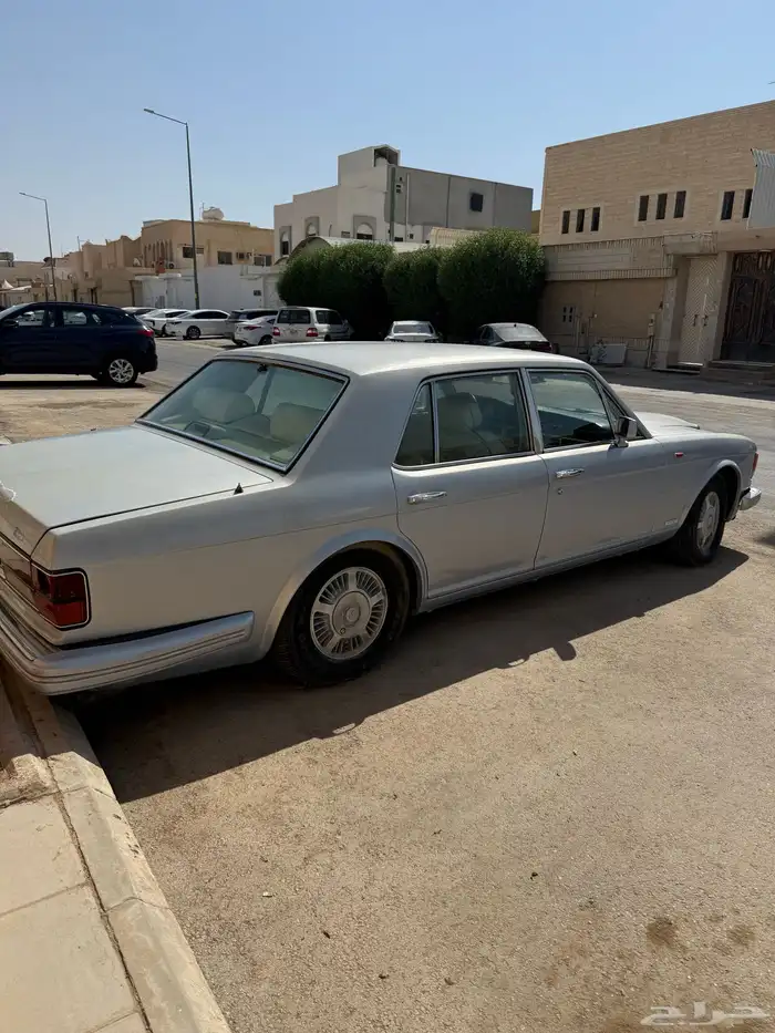 للبيع بنتلي مولسان تصنيع رولز رويس موتورز ليمتد 2