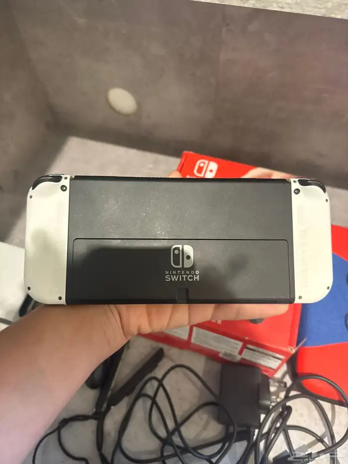 nintendo switch oled white color 64gb good condition 2