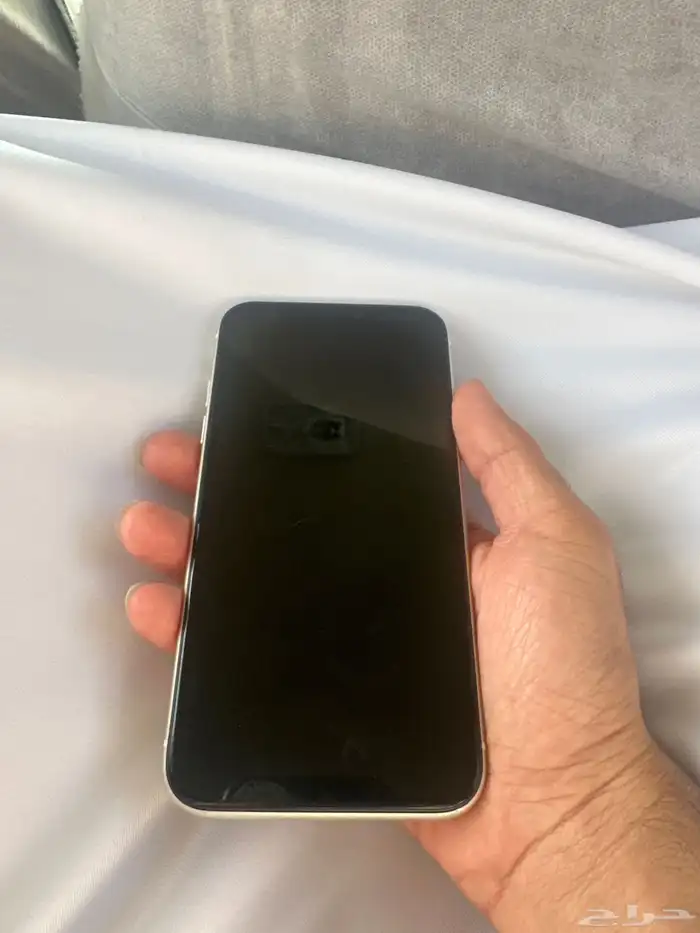 للبيع جوال 11 العادي ابيض الذاكره 128 قيقا وكاله ما انفك 1