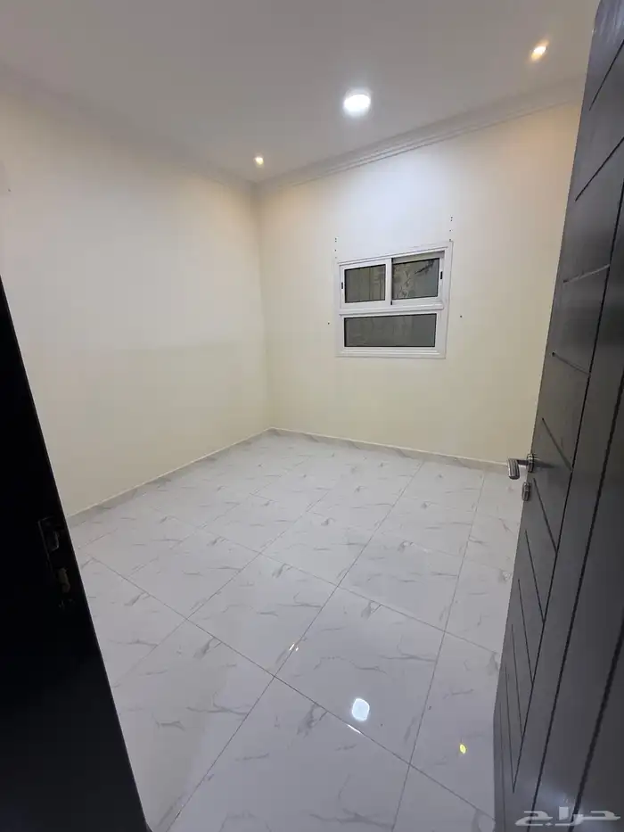 شقة عوائل للايجار بحي الحفيرة ( الجوهرة)ب17400 4