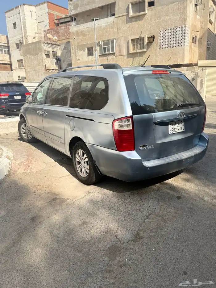 كيا كرنفال 2011 4