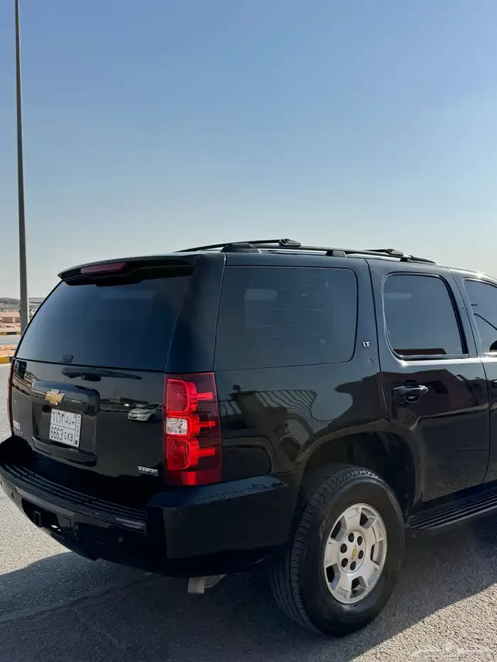 شفرولية تاهو 2012 اسود نظيف 3