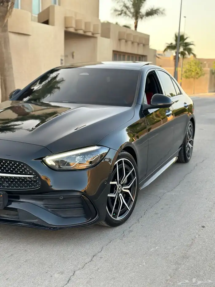 مرسيدس C300 ماشي 47 الف بحاله الوكاله 1