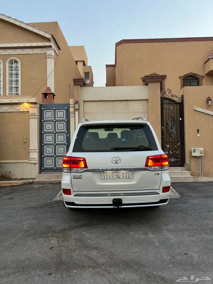 لاندكروزر 2019 فل كامل تورينق 2