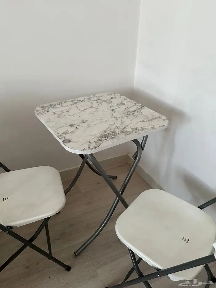 طاوله وكراسي 1