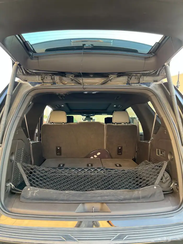 شيفروليه تاهو فل كامل Z71 2021 4