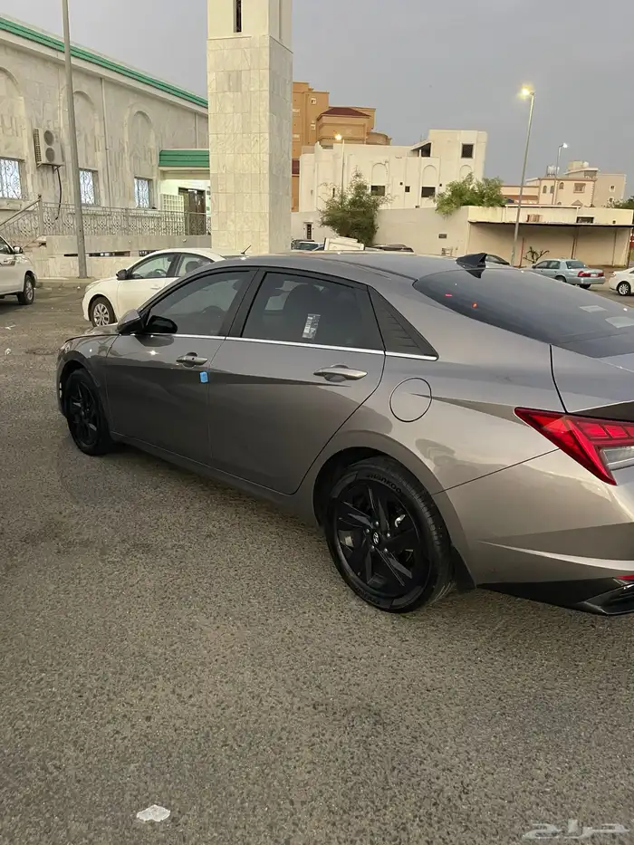النترا 2022 فل كامل شبه جديد 1