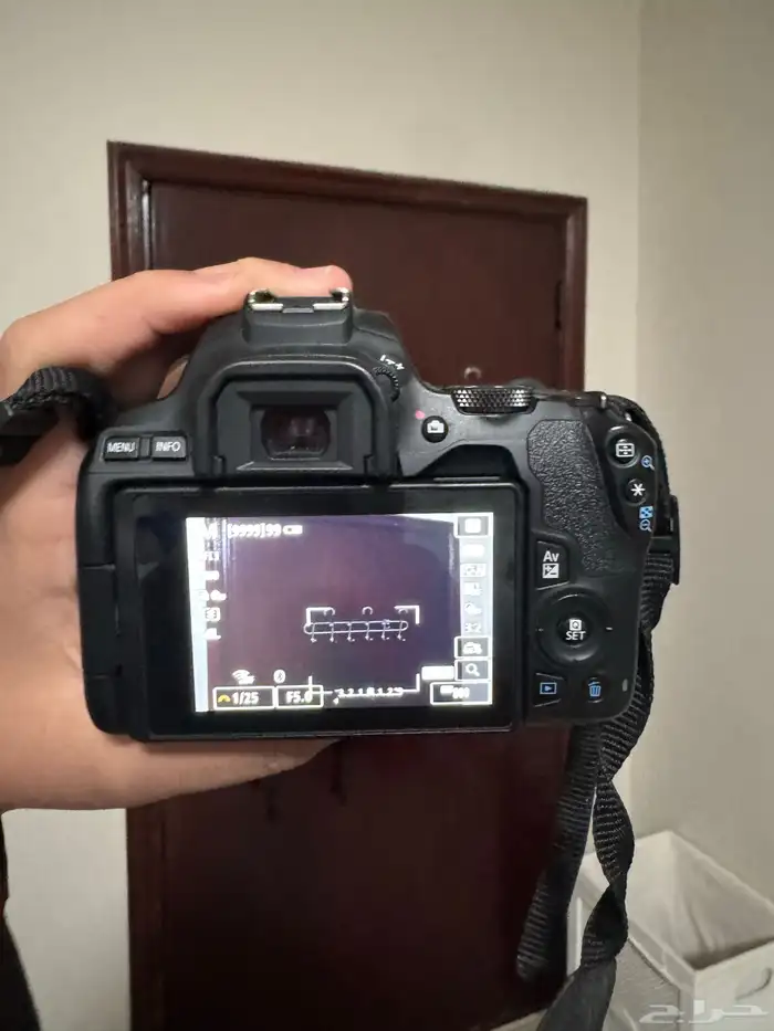 كانون 250D 6