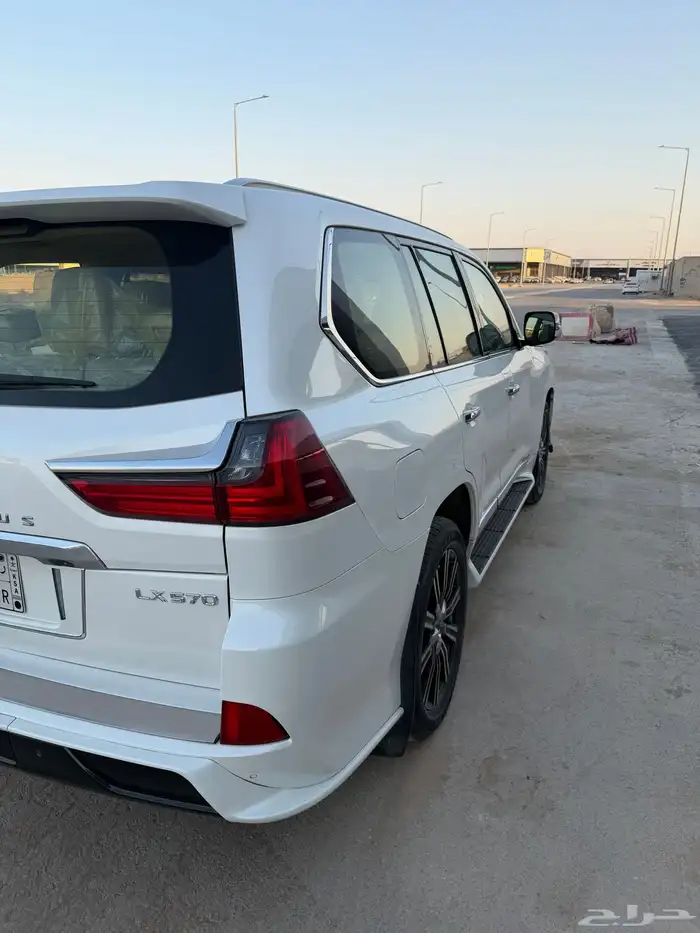 جيب لكزس سعودي 2017 4