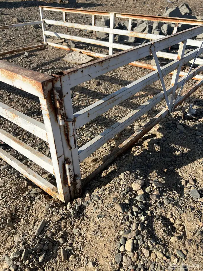 شد حوض هايلوكس 5