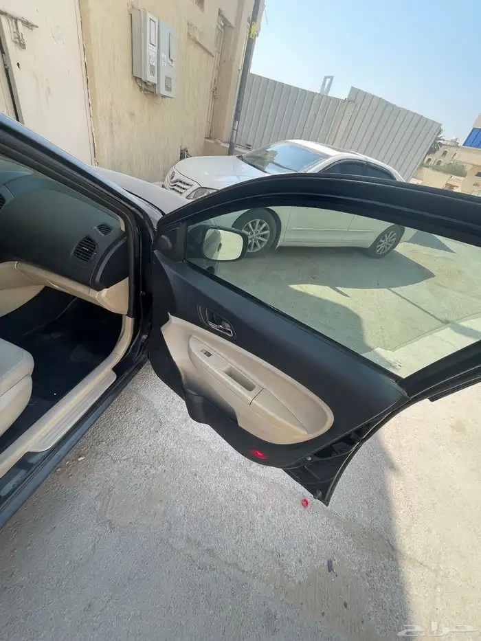 البيع سيارة نوع جيلي gc6 قير عادي 3