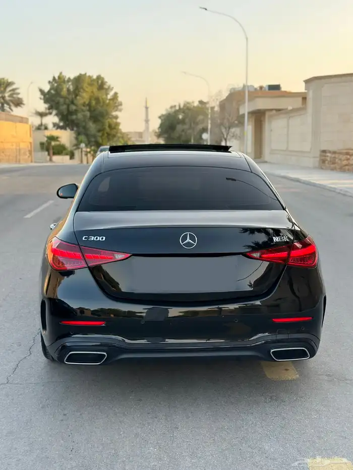 مرسيدس C300 ماشي 47 الف بحاله الوكاله 6