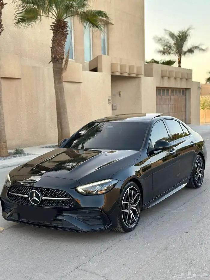 مرسيدس C300 ماشي 47 الف بحاله الوكاله 4