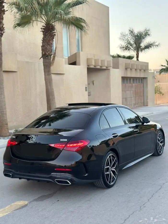 مرسيدس C300 ماشي 47 الف بحاله الوكاله 43