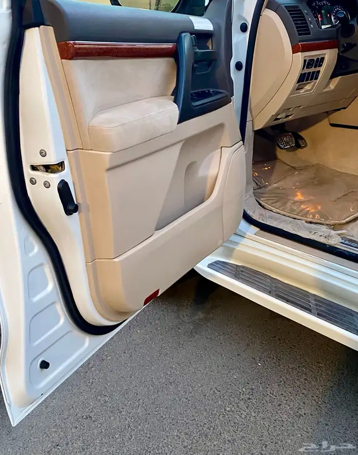 تويوتا لاند كروزر 2015 11