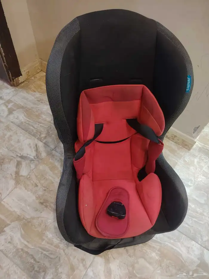 كرسي اطفال للسياره وعربيه اطفال 1