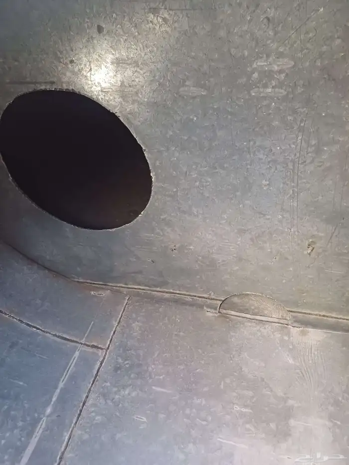 للبيع تانكي تريلة حجم 28 شبه جديد مستخدم استخدام سنه 9