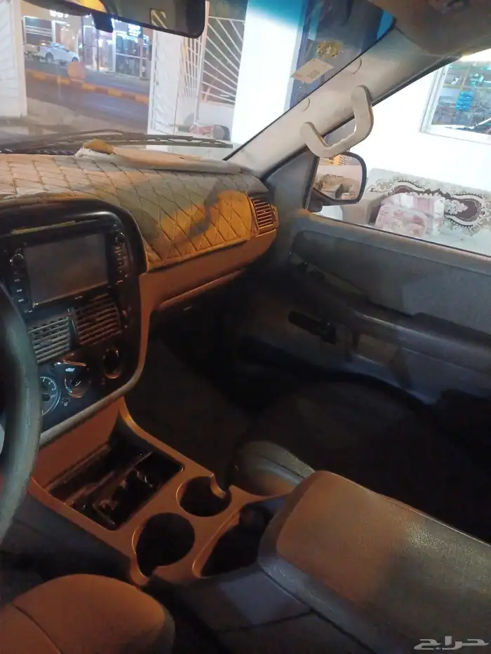 اكسبلور موديل 2002 7