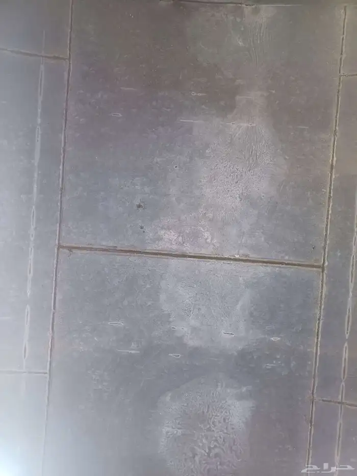 للبيع تانكي تريلة حجم 28 شبه جديد مستخدم استخدام سنه 8