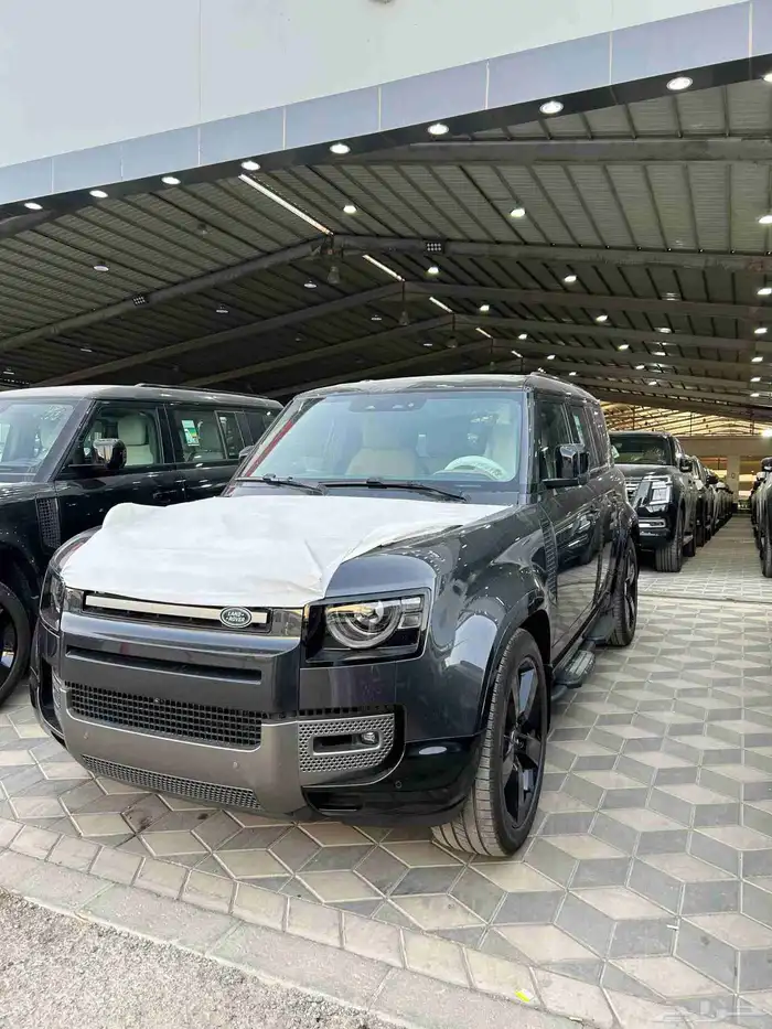 لاند روفر ديفندر 6 سلندر 2025 HSE وارد الناغي 1