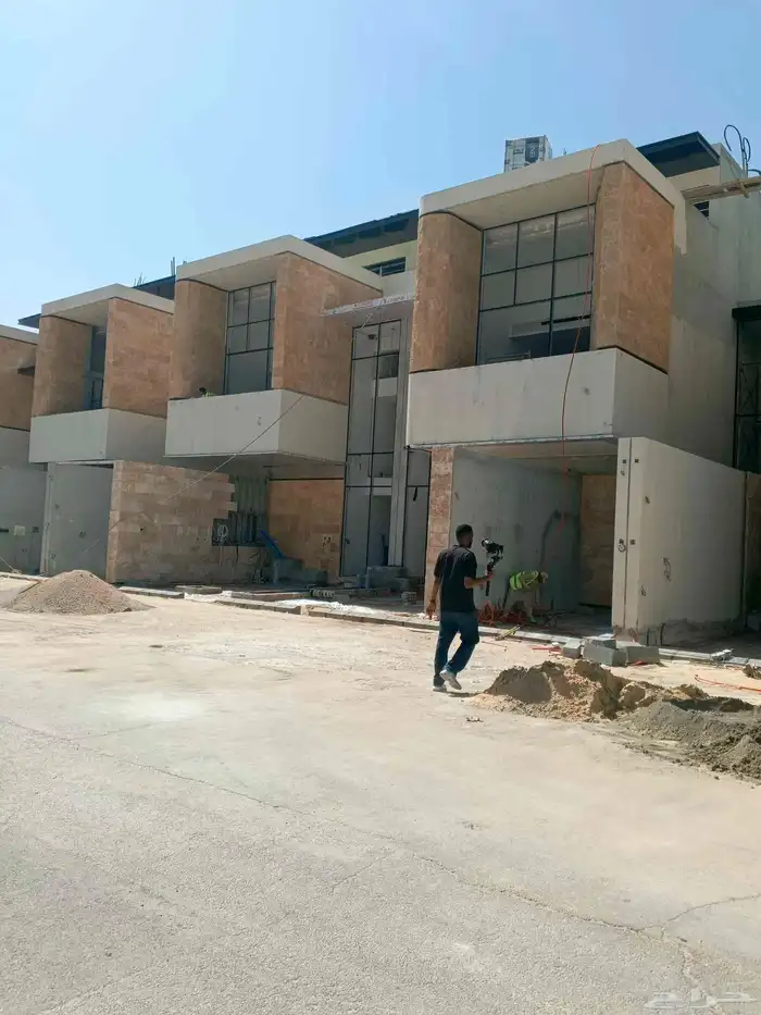 مقاول ملاحق 9