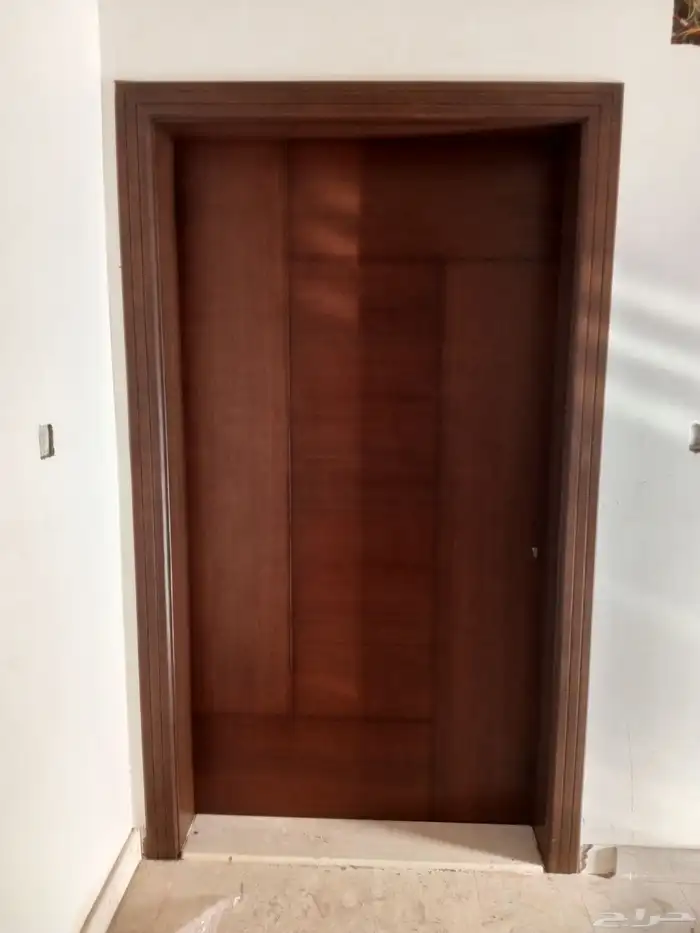 دهان ابواب وغرف نوم وجميع انواع الاثاث والديكورات الخشبيه 3