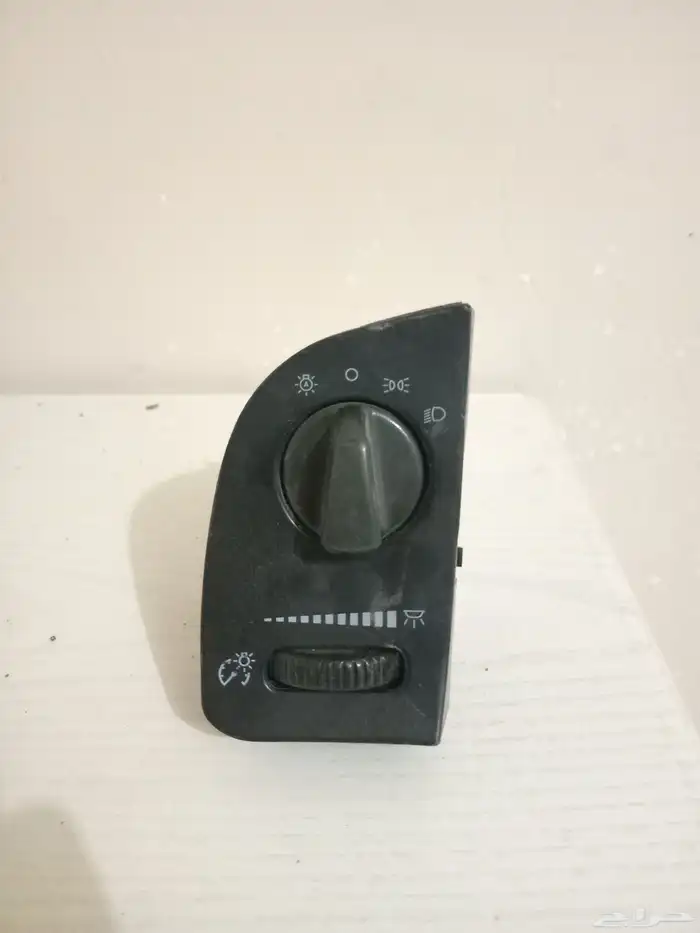 للبيع تحكم الانوار الاماميه فورد فاكتوريا و ماركيز 0