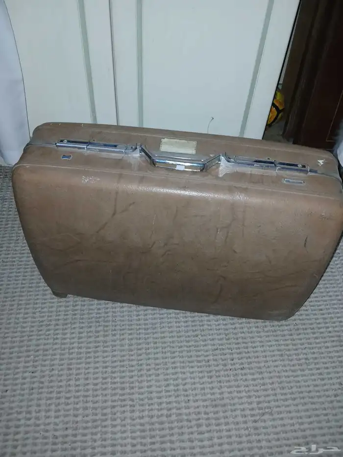 اي شي 30ريال بدون فصال ماعدا المكنسة الكهربائية 12