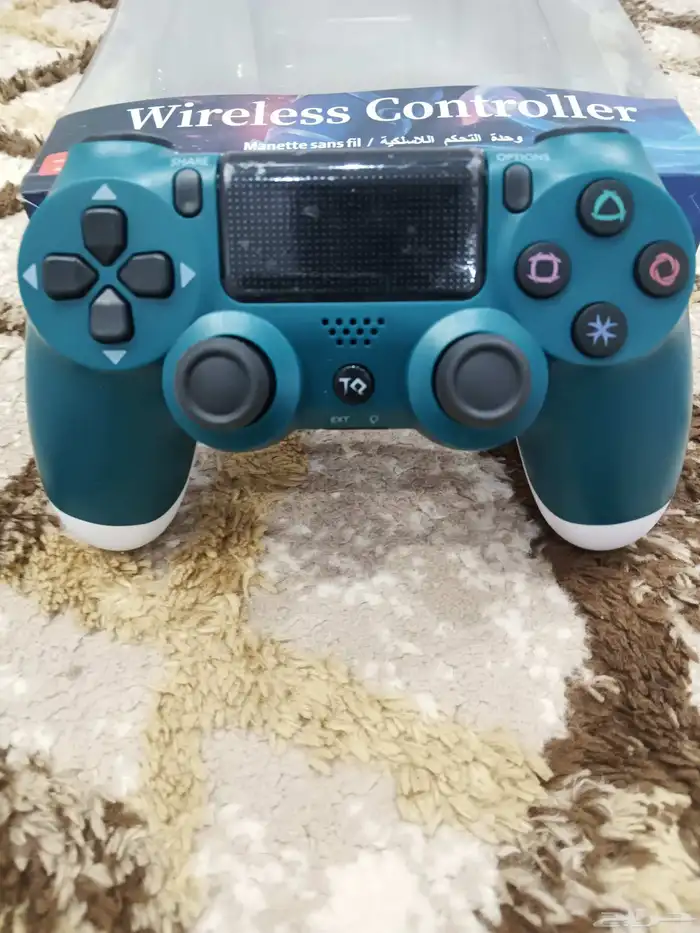 وحدة التحكم اللاسلكية سوني 4 0