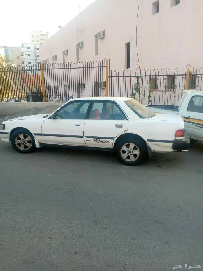 كرسيدا 89 نظيف مجدد ومفحوص مكيف شغال السياره نظيفه 0